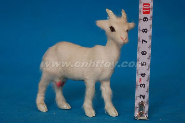 皮毛玩(wán)具羊：Y013義烏楚傑工藝品有限公司