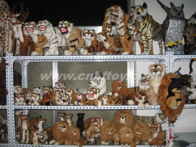 展廳一(yī)角：16義烏楚傑工藝品有限公司