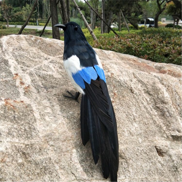 皮毛玩(wán)具：仿真羽毛喜鵲田園林(lín)擺件(jiàn)教學演示道(dào)具家(jiā)居裝飾喜鵲擺件(jiàn)七夕喜鵲鳥義烏楚傑工藝品有限公司